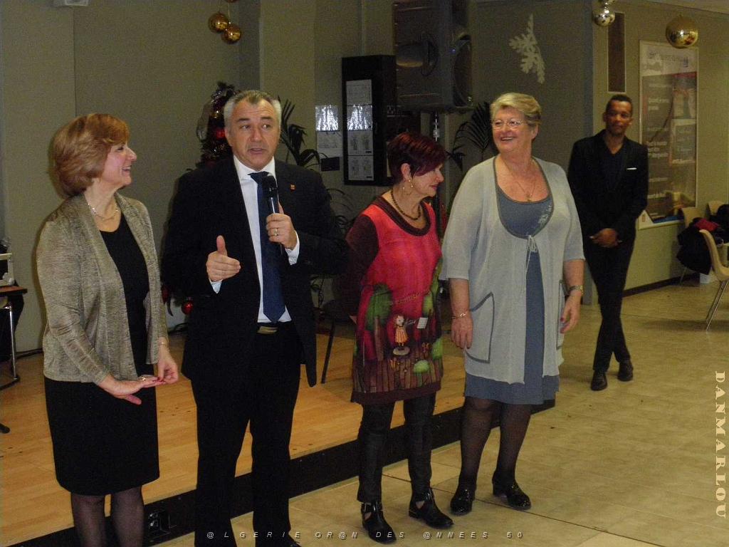 2015 12 19 ST LAURENT DU VAR REPAS DE NOEL AVEC L ALFAN (32).JPG